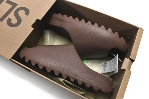 A Y**zy Slide Soot GX6141