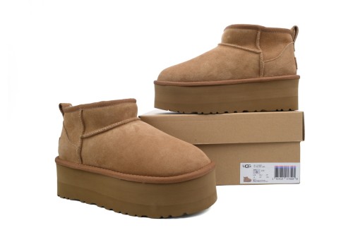 UG* Classic Ultra Mini Platform Boot Chestnut (Women's) 1135092-CHE