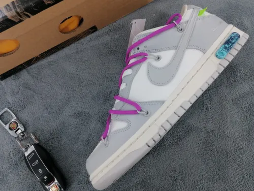  N  Dunk Low OW Lot 45 DM1602-101