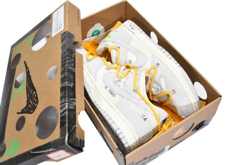  N  Dunk Low OW Lot 39 DJ0950-109