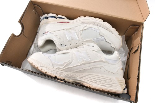 New B@L@nce 2002R Protection Pack Sea Salt M2002RDC