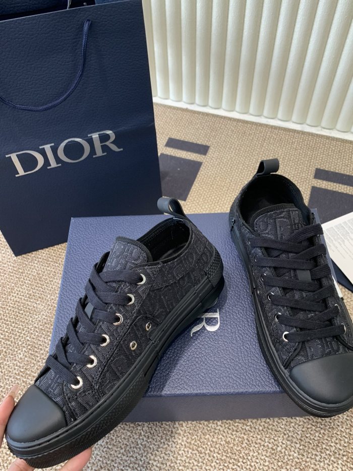 1:1 quality version B23 Classic Oblique Print Low Top Board Shoes 2 colors