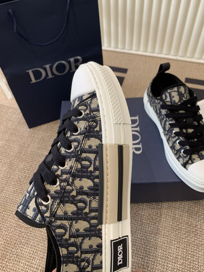 1:1 quality version B23 Classic Oblique Print Low Top Board Shoes 2 colors