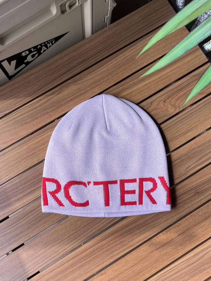 Large Letter Jacquard Warm Cold beanie 6 colors