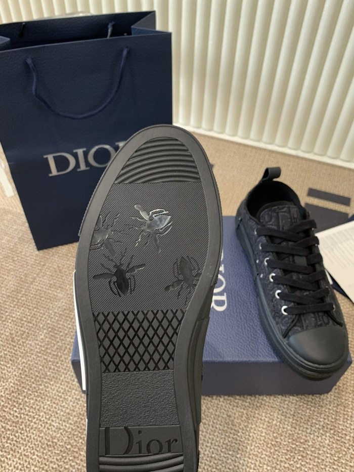 1:1 quality version B23 Classic Oblique Print Low Top Board Shoes 2 colors