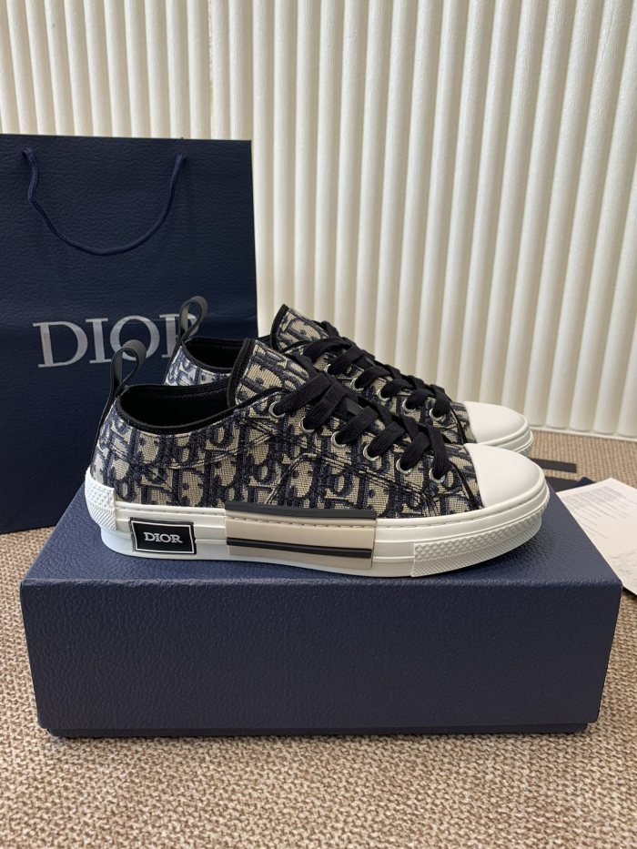 1:1 quality version B23 Classic Oblique Print Low Top Board Shoes 2 colors