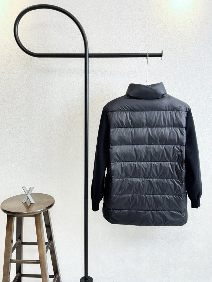 Inverted monogrammed knit patchwork collar down jacket