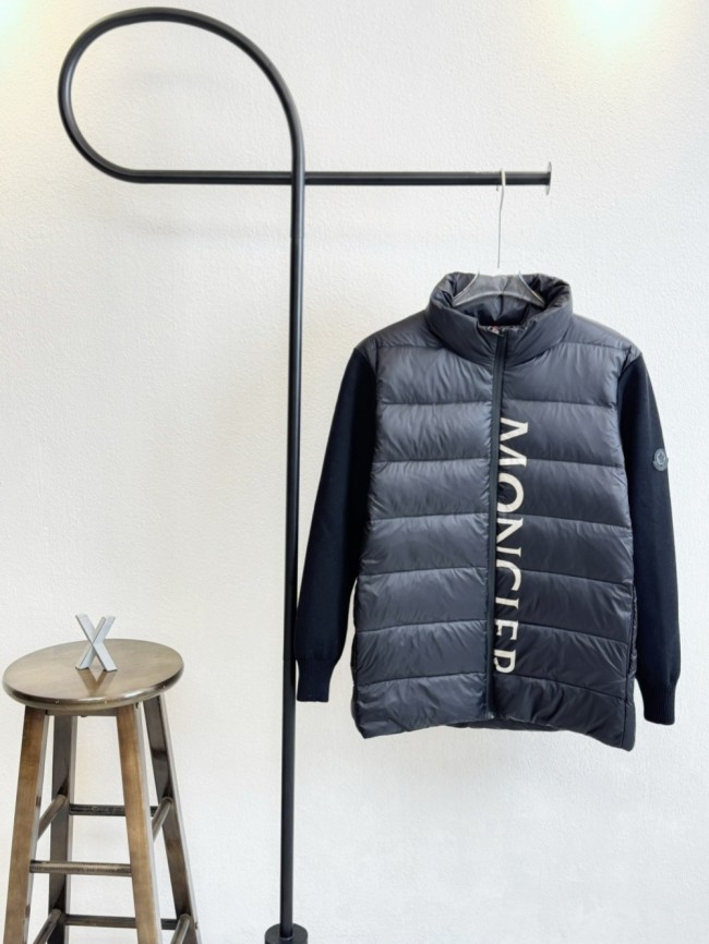 Inverted monogrammed knit patchwork collar down jacket