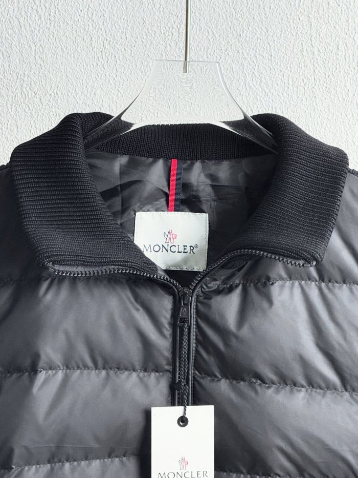 Sleeve Small Logo Knit Patchwork Stand Collar Zipper Down Jacket 2 colors