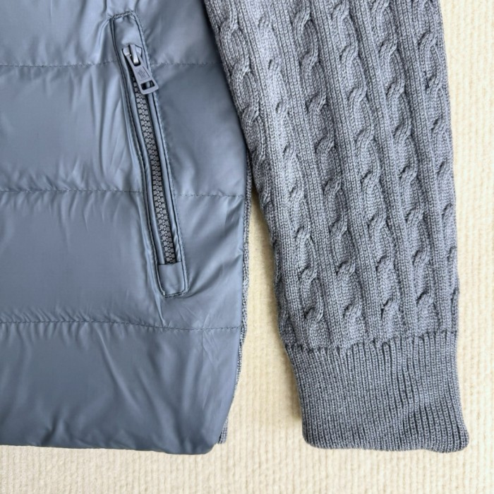 Sleeve Small Logo Knit Patchwork Stand Collar Zipper Down Jacket 2 colors