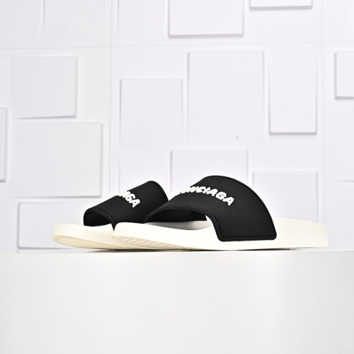 27968656 three-dimensional letter slippers 2 colors
