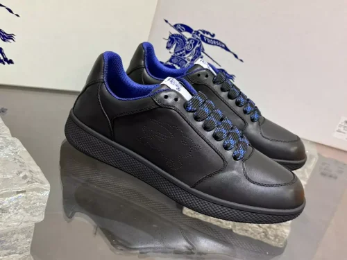 BURB5RRY LEATHER STOCK SNEAKERS IN BLACK   BBR092