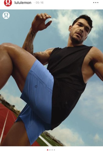 28022148 Men's Sleeveless Cropped Vest