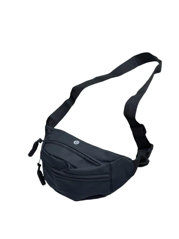 28023348 Chest Pack Waist Bag 2 colors
