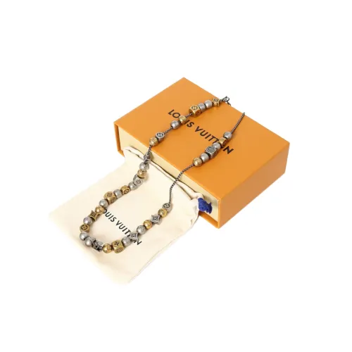 28120728 Square and round bead interlaced necklace