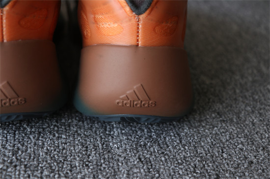 Adidas Yeezy Boost 700 V3 Copfad GY4109