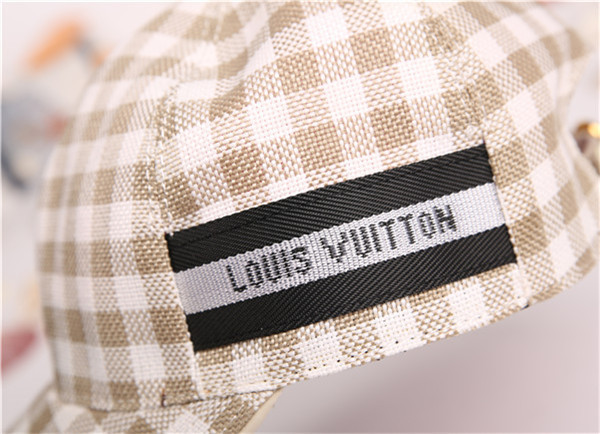 Louis Vuitton Baseball Cap With Box Full Package Size For Couples 044