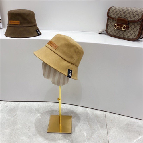 LV Cap 068