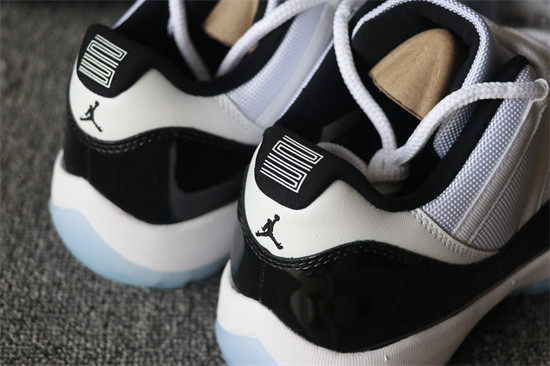 Nike Air Jordan 11 Retro Low Concord