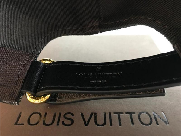 Louis Vuitton Baseball Cap With Box Full Package Size For Couples 003