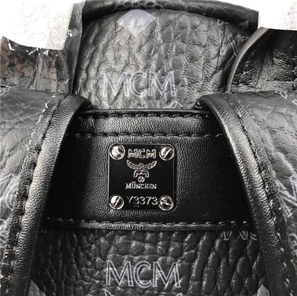 MCM Stark Backpack size 33-41-15cm 002