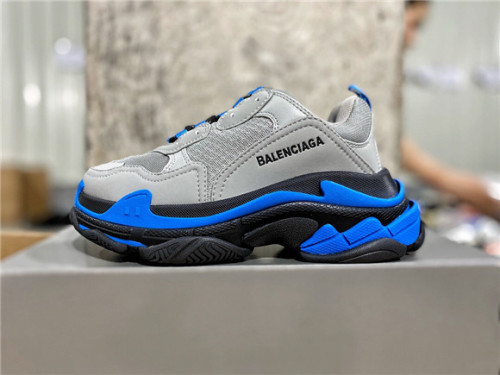 Balenciaga Triple-S 1.0 Sneaker 037