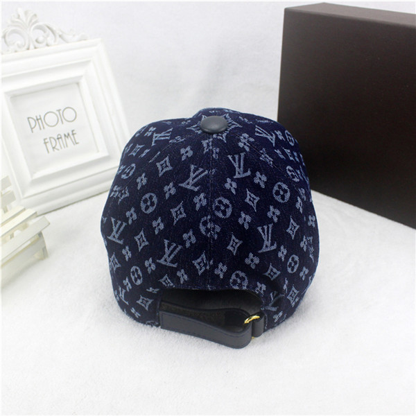 Louis Vuitton Baseball Cap With Box Full Package Size For Couples 020