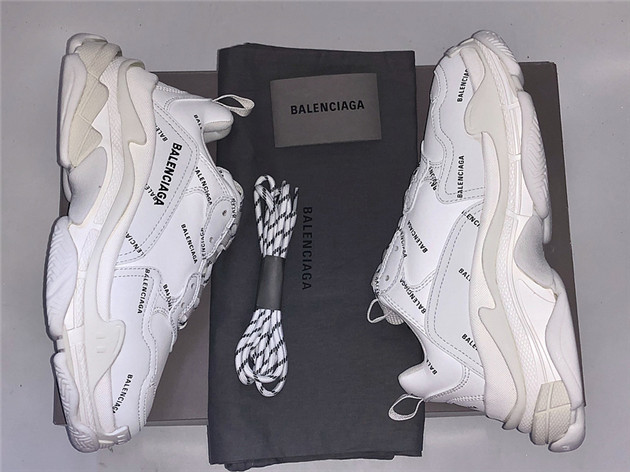 Balenciaga Triple-S 1.0 Sneaker 019