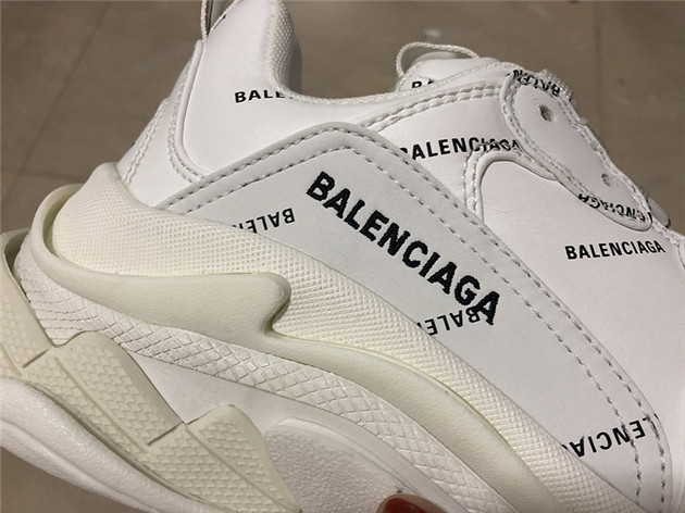 Balenciaga Triple-S 1.0 Sneaker 020