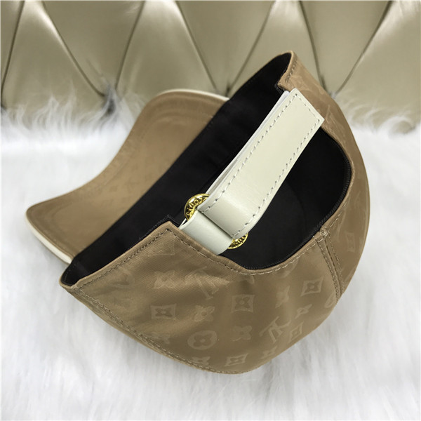 Louis Vuitton Baseball Cap With Box Full Package Size For Couples 019