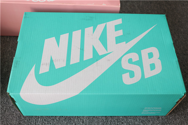 StrangeLove x Nike SB Dunk