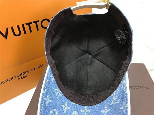Louis Vuitton Baseball Cap With Box Full Package Size For Couples 004
