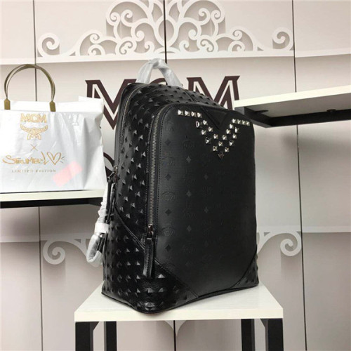 MCM Duke Backpack size 30-41-18 004