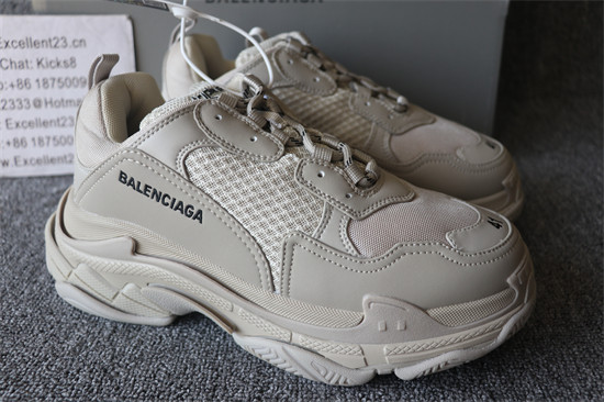 Balenciaga Triple-S 1.0 Sneaker 075