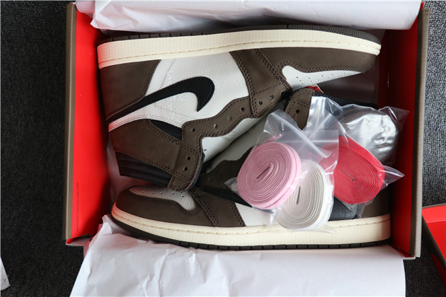 Travis Scott x Nike Air Jordan 1 Retro High OG