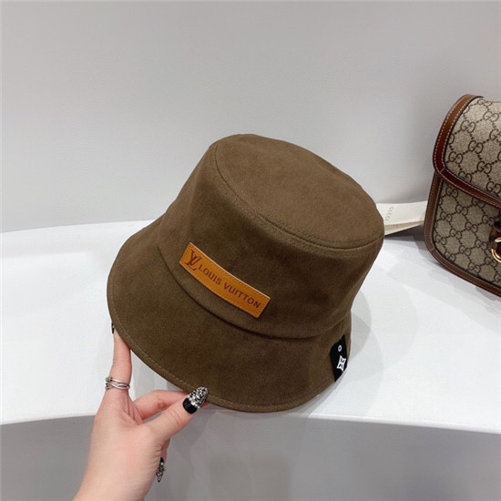 LV Cap 070