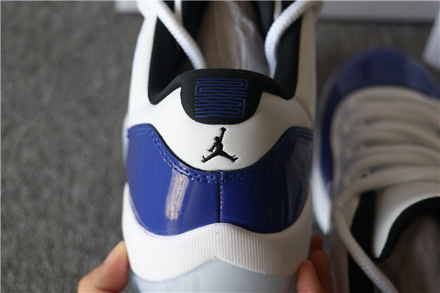 Nike Air Jordan 11 Low Concord