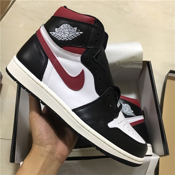 Nike Air Jordan 1 Retro Gym Red