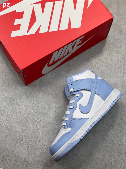 Nike SB DUNK High Light Blue
