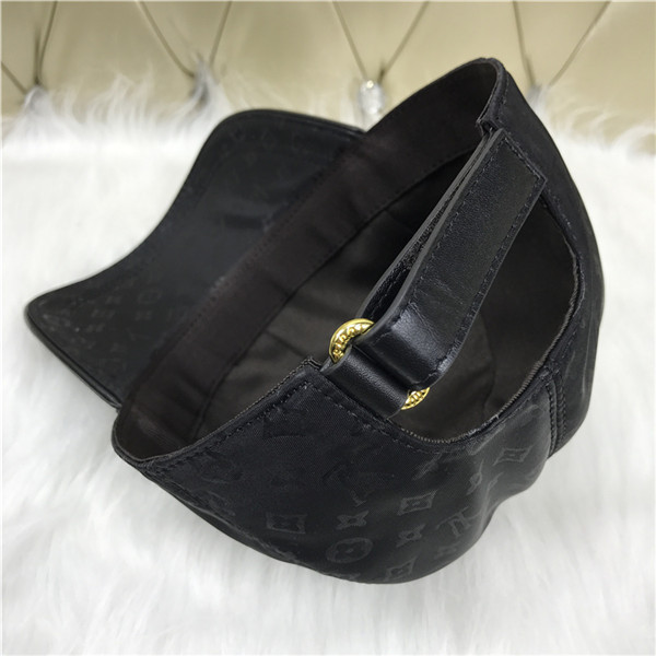 Louis Vuitton Baseball Cap With Box Full Package Size For Couples 018