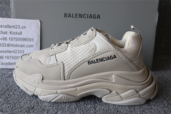 Balenciaga Triple-S 1.0 Sneaker 075