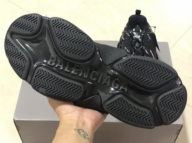Balenciaga Triple-S 1.0 Sneaker 018