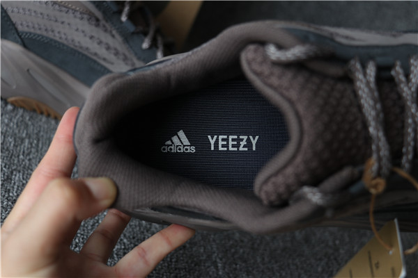 Adidas Yeezy Boost 700 V2 GZ0724