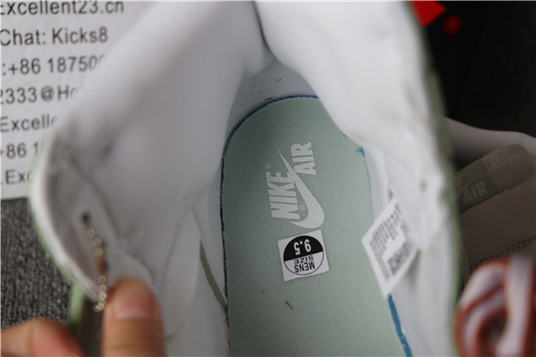 Nike Air Jordan 1 High OG Light Smoke Grey