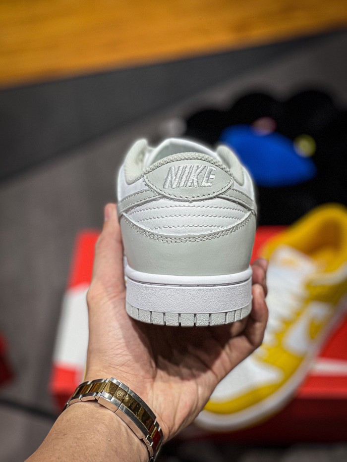 Nike SB Dunk Photon Dust