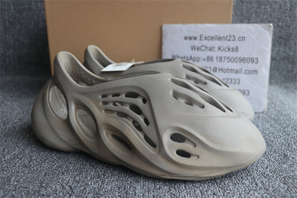 Adidas Yeezy Foam Runner Stone Sage GX4472