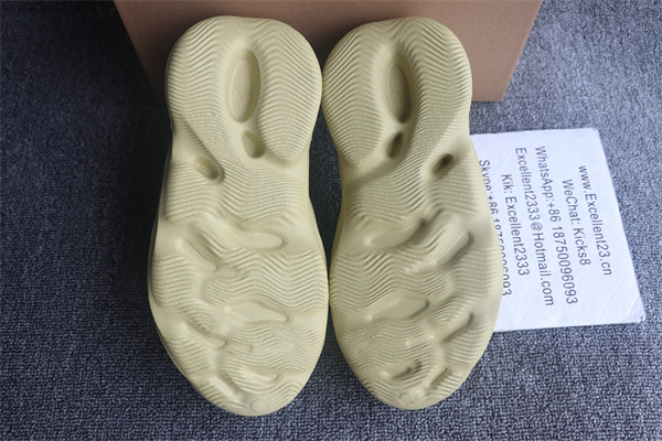 Yeezy Foam Runner Sufur GV6775