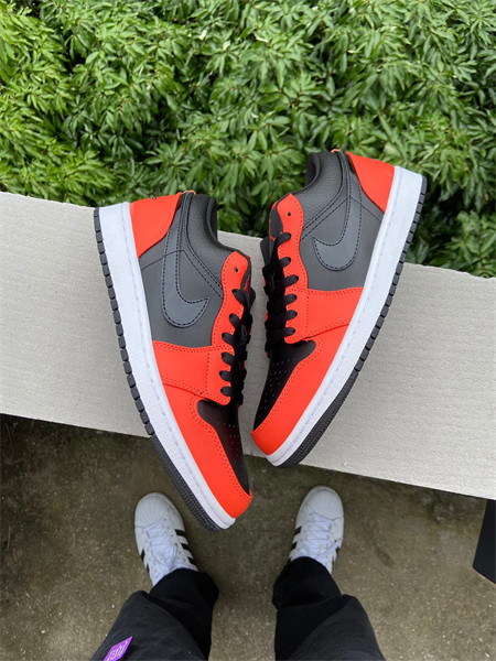 Nike Air Jordan 1 Low 3