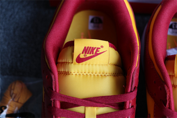 Nike SB DUNK Low Red Yellow