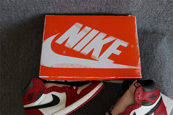 Nike Air Jordan 1 High OG Lost & Found
